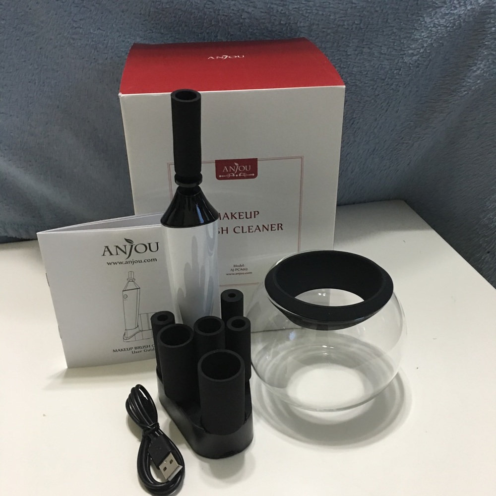 Makeup Brush Cleaner and Dryer